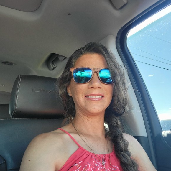 Meet your Posher, Amy - Picture 1 of 1